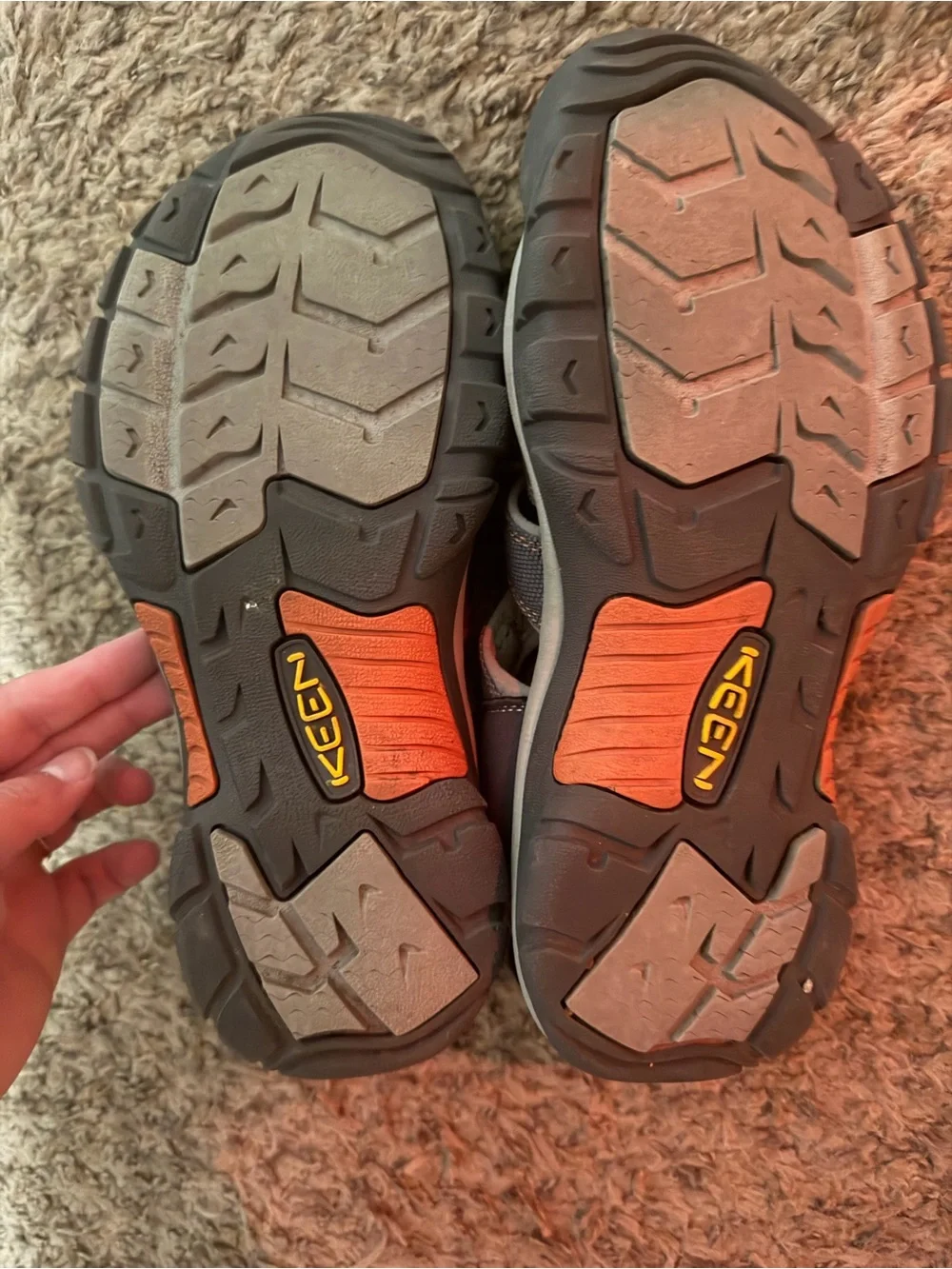 Keen durable gray